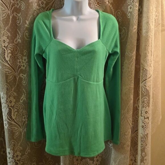 New Ingrid + Isabel Women's Size M Green‎ Empire Waist Long Sleeve Top - Picture 1 of 9